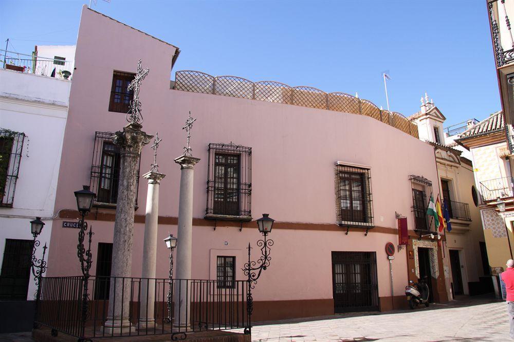 Apartamentos Las Cruces Seville Luaran gambar