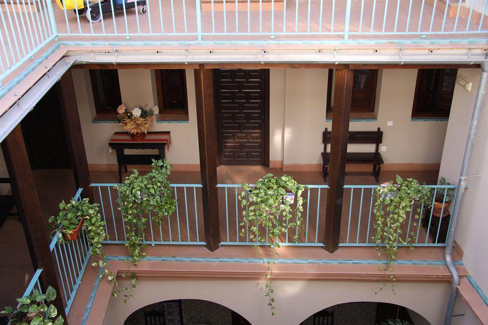 Apartamentos Las Cruces Seville Luaran gambar