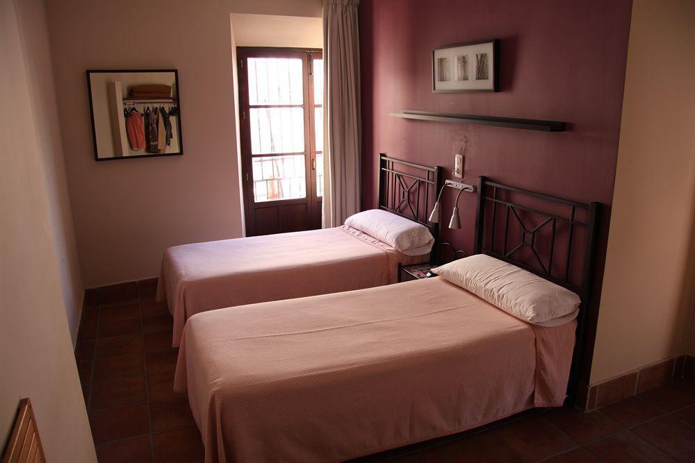 Apartamentos Las Cruces Seville Luaran gambar