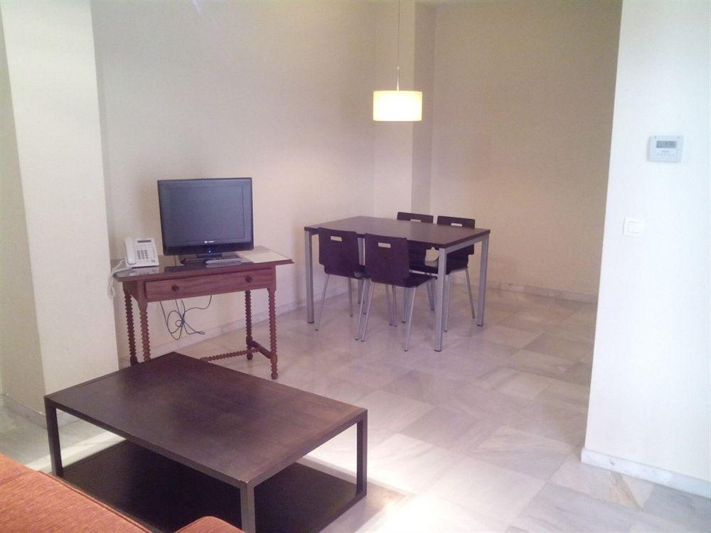 Apartamentos Las Cruces Seville Luaran gambar
