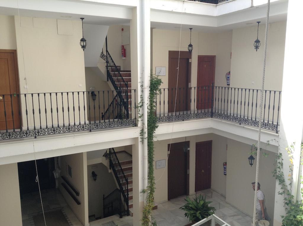 Apartamentos Las Cruces Seville Luaran gambar