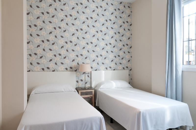 Apartamentos Las Cruces Seville Luaran gambar