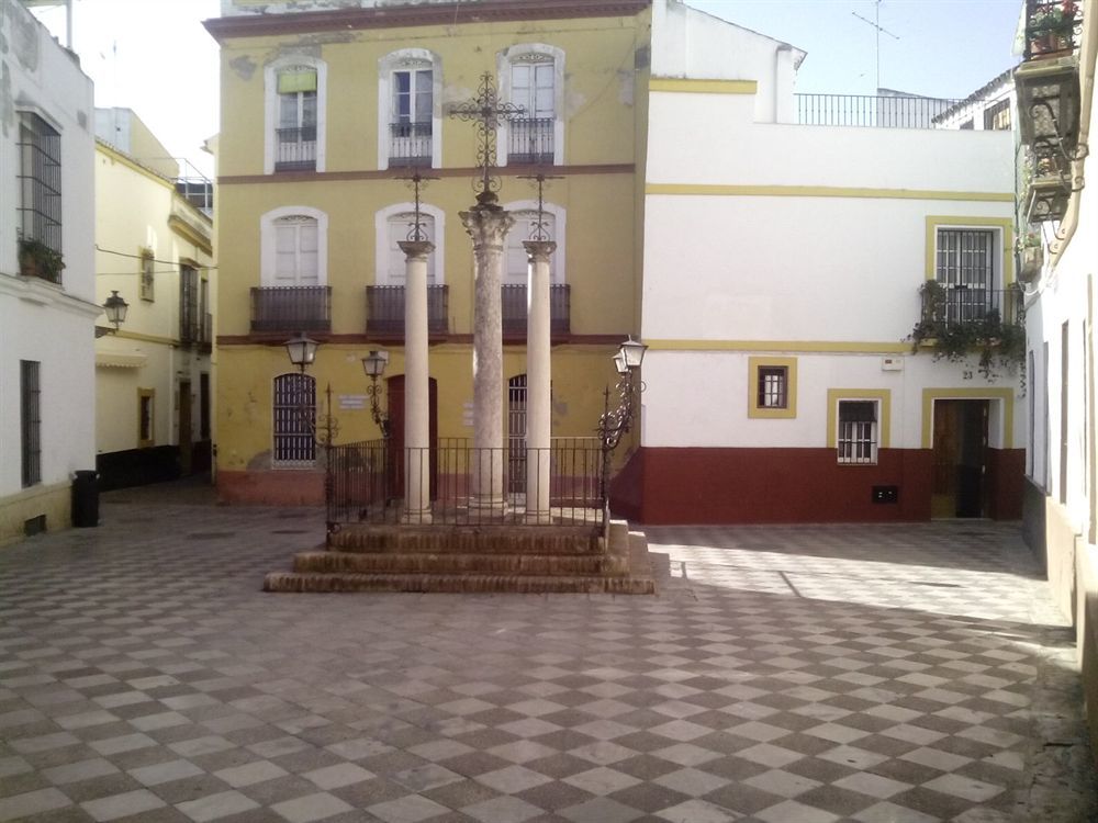 Apartamentos Las Cruces Seville Luaran gambar