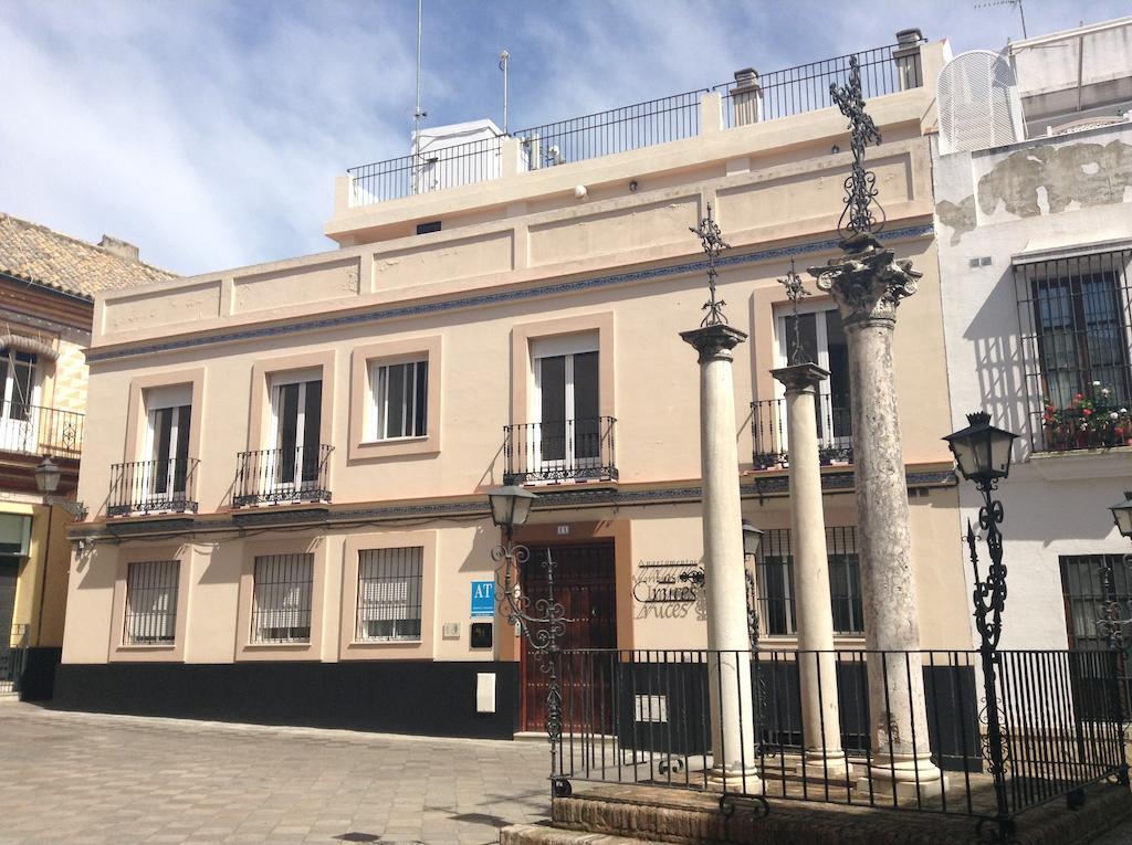 Apartamentos Las Cruces Seville Luaran gambar